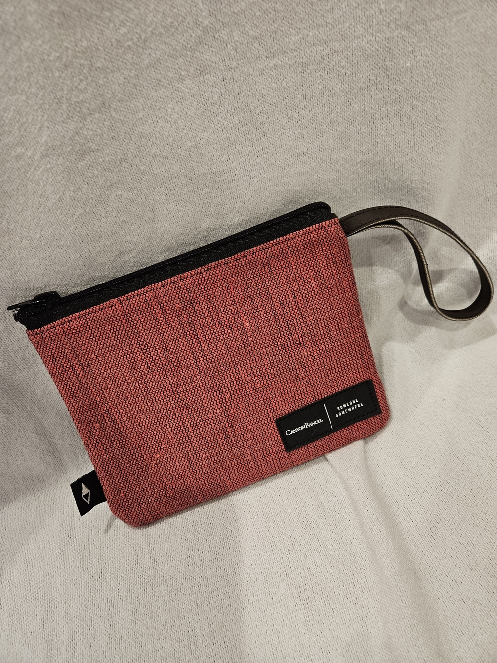 Canyon Ranch Someone Somewhere Pink/red Woven Wristlet Faux Leather Pouch